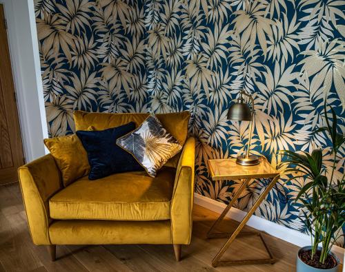 2 Bed Ground Floor Apartment - 7 Plas – Photos 2