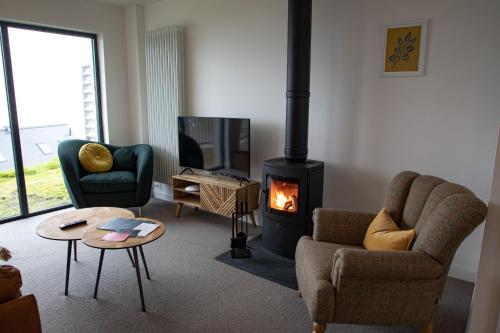 2 Bed Ground Floor Apartment - 7 Plas – Photos 3
