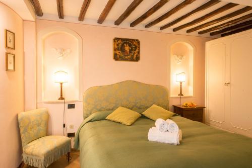 Afbeelding uit fotogalerij van LADYHOUSE Appartamento tipico con 4 posti letto in Siena