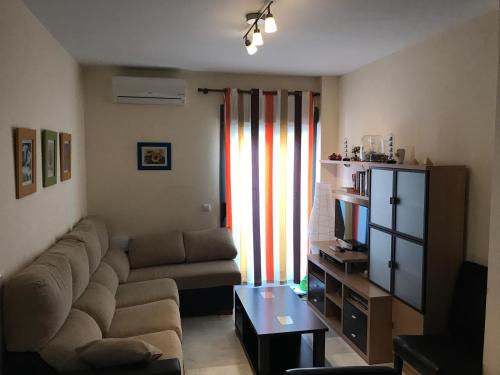 Precioso Apartamento 1 dormitorio 1 Room con Piscina junto al mar