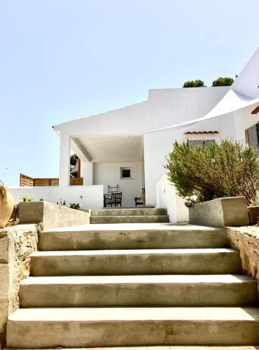 a set of stairs in front of a house at Dimora delle Tonnare in Favignana