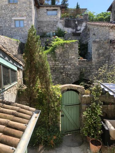 Zdjęcie z galerii obiektu Chambres d'hôtes des Capucins w mieście Sauve