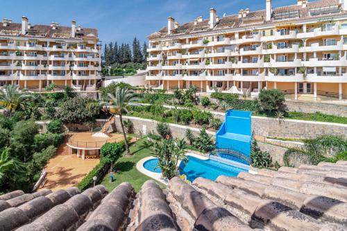 Spacious 2 Bedroom Apartment in Puerto Banus with a Private Terrace and Mountain Views