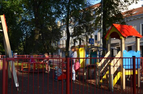 Parquinho infantil em Dora Apartment Užupis