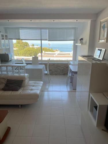 Precioso estudio en zona residencial Rancho Miraflores