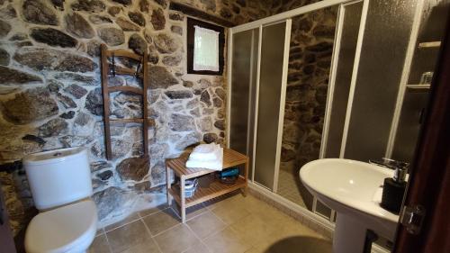 A bathroom at Aldea Rural Santo André