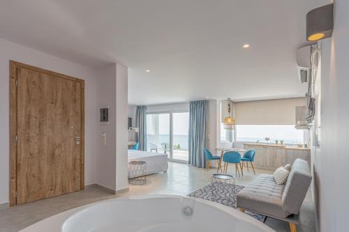 Eva Luxury Sea View Suites Hersonissos