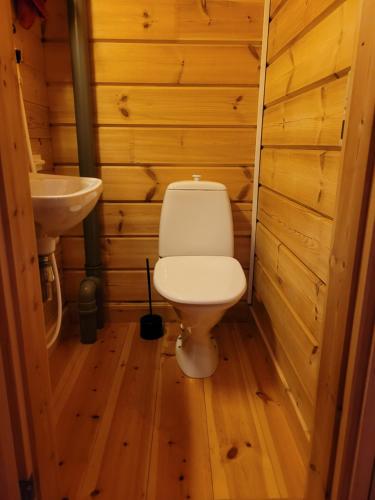 Koupelna v ubytování Lakeland Karelia Puutikka