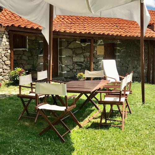 En have udenfor Quinta dos Carvalhos The Wine House Farm in Center of Lamego - Capital of the Douro