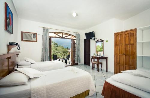 Gallery image of Grand Hotel Leon Marino Galapagos in Puerto Ayora