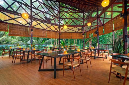 صورة لـ Borneo Eagle Resort في كوتا كينابالو