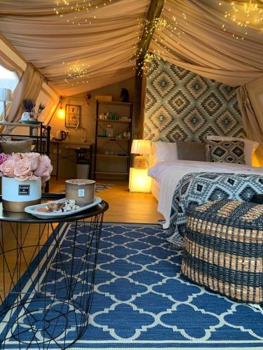 Luxury Lake House & Glamping