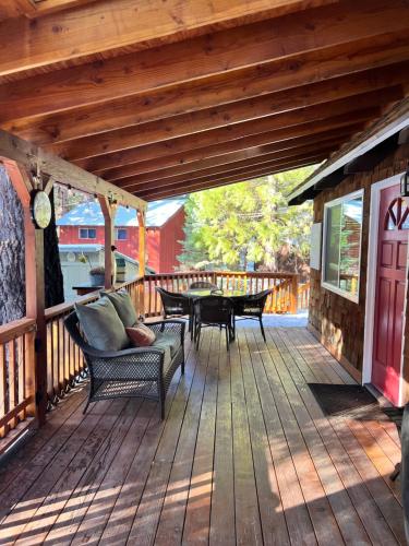 Beautiful Mountain Cabin Getaway – Photos 5