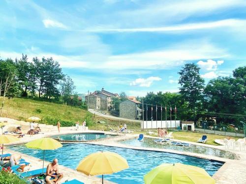 Cosy mobile home in Toscana with shared pool