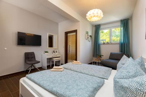 Ένα ή περισσότερα κρεβάτια σε δωμάτιο στο Holiday house with pool near Rovinj