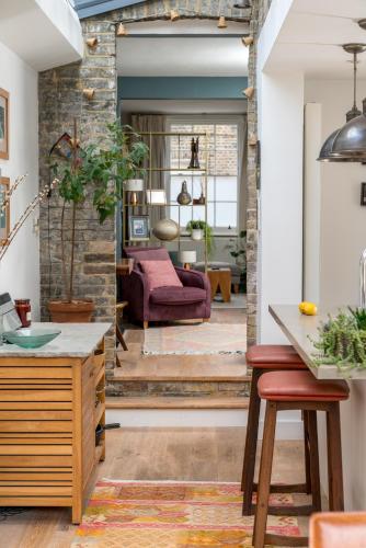 The Hayles House, Stylish London Stay with Garden photo 15