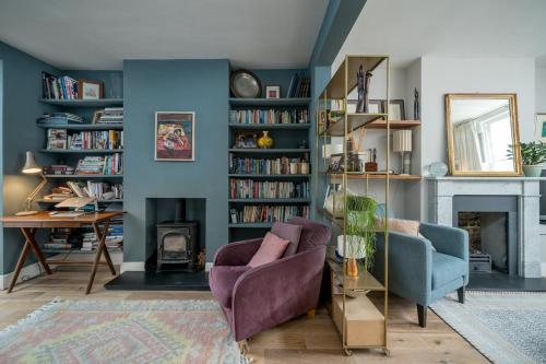 The Hayles House, Stylish London Stay with Garden photo 8