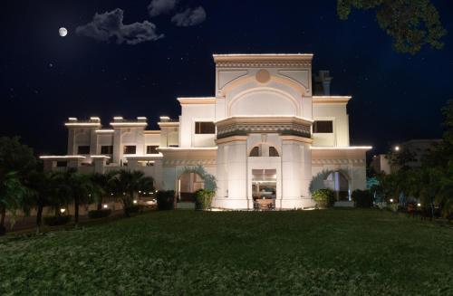 The Competent Palace Hotel – Photos 4