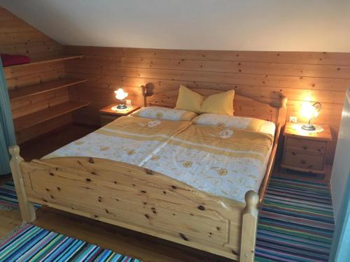 Giường trong phòng chung tại Ferienwohnung Morgensonne