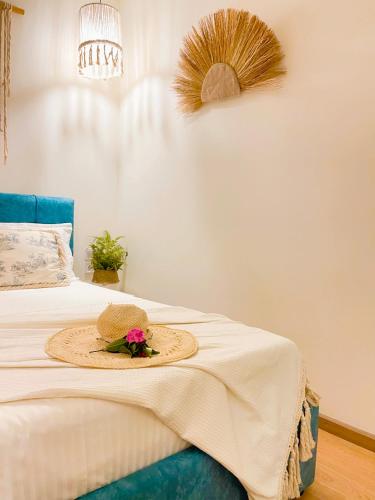 Кровать или кровати в номере Bohemian Boutique Suites