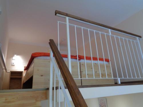 Loft House Budapestにあるベッド