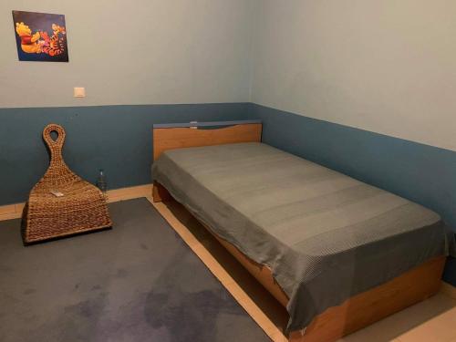 Ένα ή περισσότερα κρεβάτια σε δωμάτιο στο Georges Villa Galaxidi, family, pool and garden
