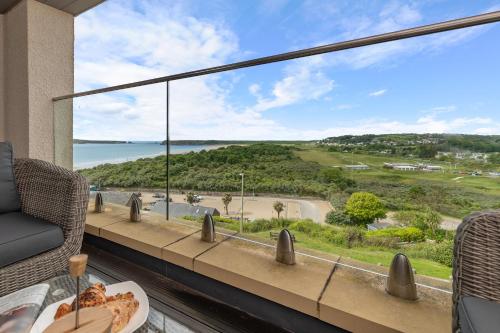 Apartment 10 Waterstone House - Luxury Apartment with Sea Views