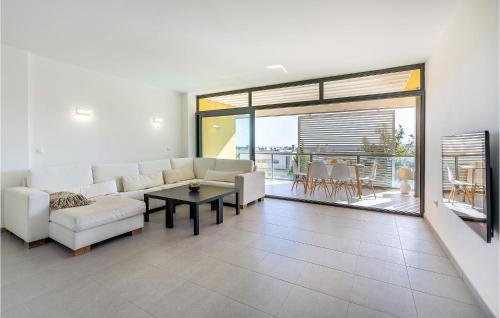 Posedenie v ubytovaní 2 Bedroom Beautiful Apartment In Vera