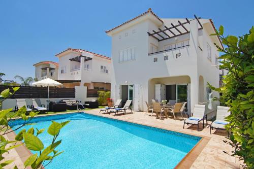 Swimmingpoolen hos eller tæt på Villa Palm
