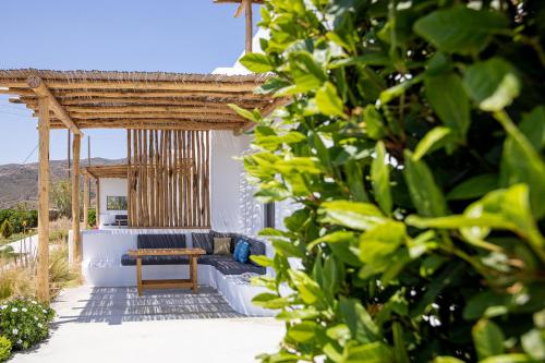 Gallery image of Big Blue Suites & Apartments in Kionia