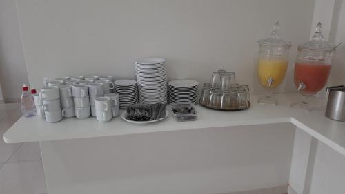 Utensilios para hacer té y café en Pousada Brilho dos Lençóis