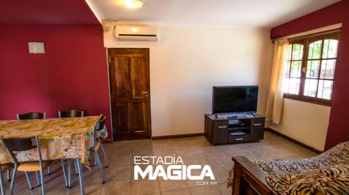 Una televisión o centro de entretenimiento en Quinta Montecaseros
