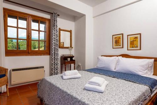 Gallery image of Seaside House with view over Pagasitikos in Afissos