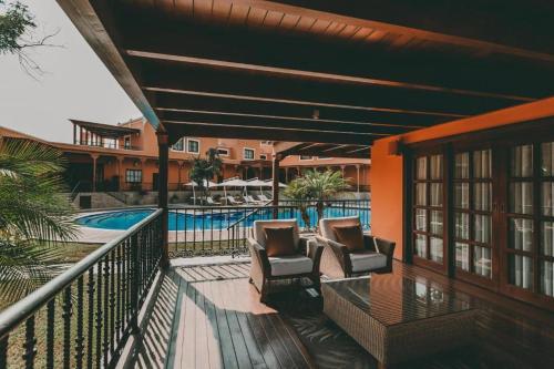 Бассейн в Hotel & Hacienda La Caravedo или поблизости