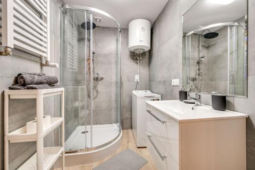 Ένα μπάνιο στο Central Platinum Apartments 23