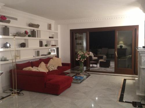 STUNNING 175 m2 APARTMENT with TERRACE and JACUZZI