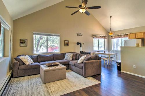 Heber-Overgaard Retreat with Deck and Gas Grill!