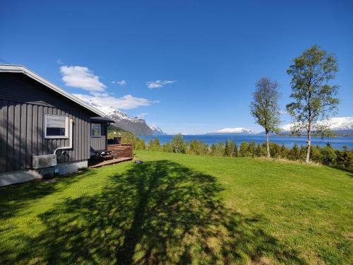 Gallery image of House in the heart of the Lyngen Alps with Best view in Lyngseidet