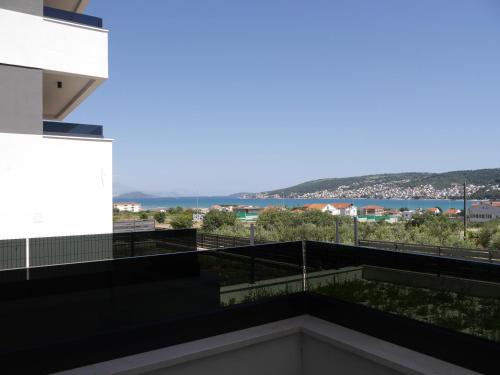 "Mon ami"apartment with garden, HOT TUB and free parking
