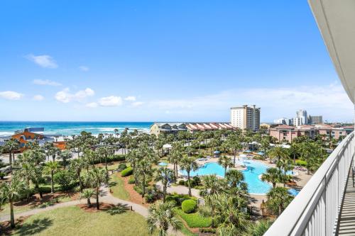 Bazén v ubytování Sterling Shores Beach Resort by Panhandle Getaways nebo v jeho okolí