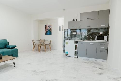 BLUE AND WHITE LUXURY suites