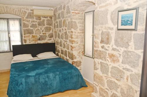 Studio City Center Apartment