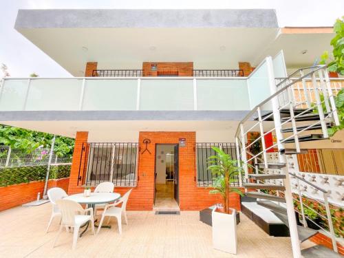 Apartamentos CALAMARI 1 & 2