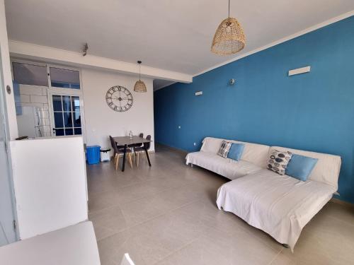 Khu vực ghế ngồi tại Appartement Cara do Mar