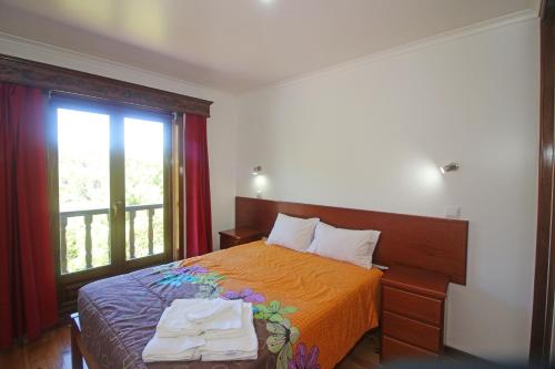 Postel nebo postele na pokoji v ubytování Casa Varanda do Gerês by Gerês Casas