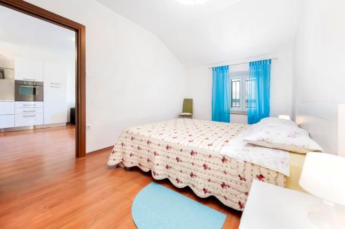 Sea View Apartment