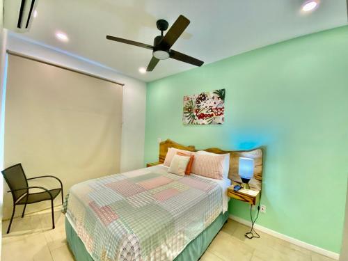 Krevet ili kreveti u jedinici u objektu SUNSET OCEAN VIEW CONDO