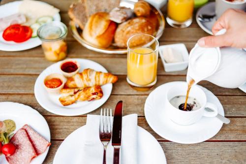 Jídlo v hotelu nebo okolí