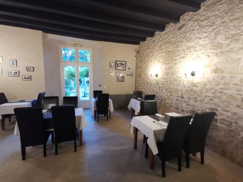 Gallery image of Le Relais du Chapeau Rouge in Saint Loup Lamaire