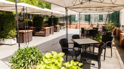 Εστιατόριο ή άλλο μέρος για φαγητό στο HOSTAL RIO ARA BELLOSTA by Vivere Stays
